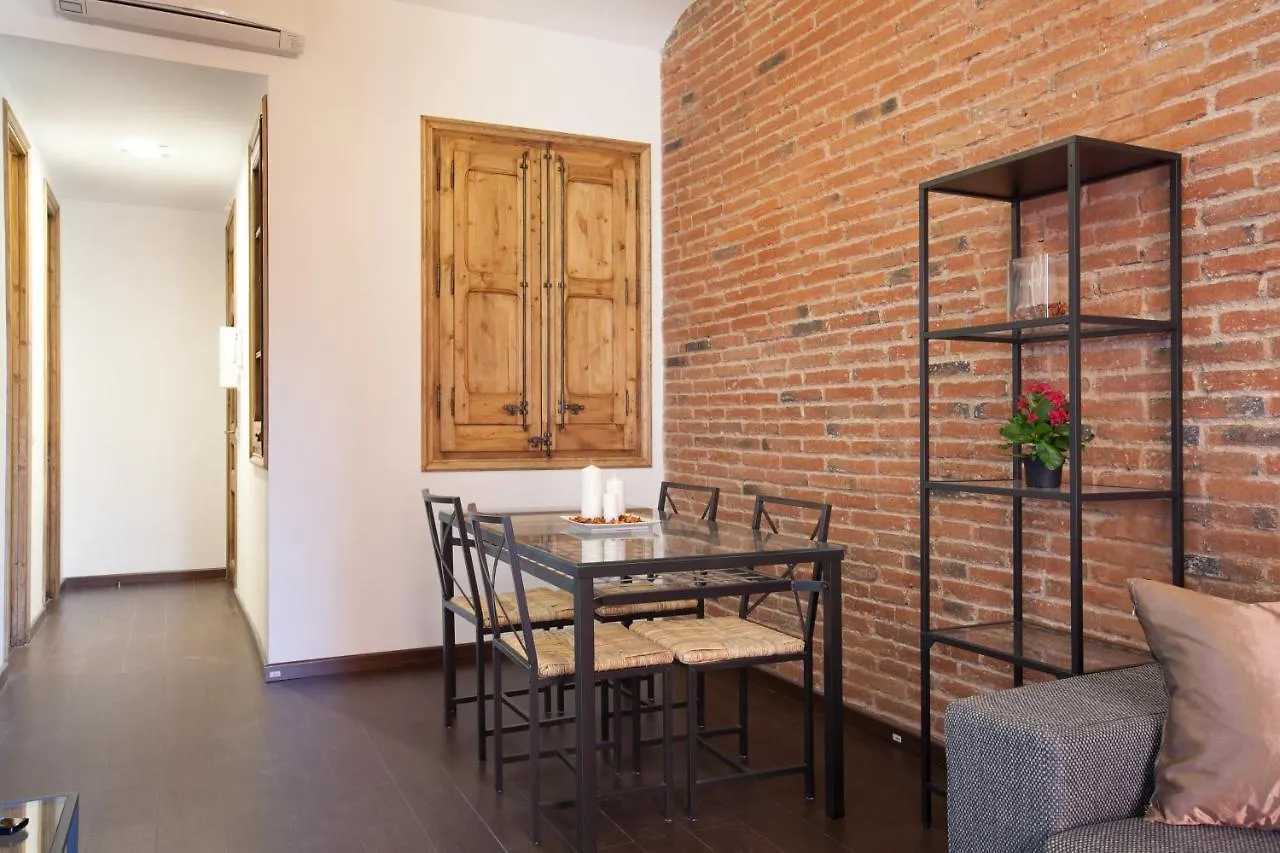 Central Apartment In Eixample Barcelona 0*,
