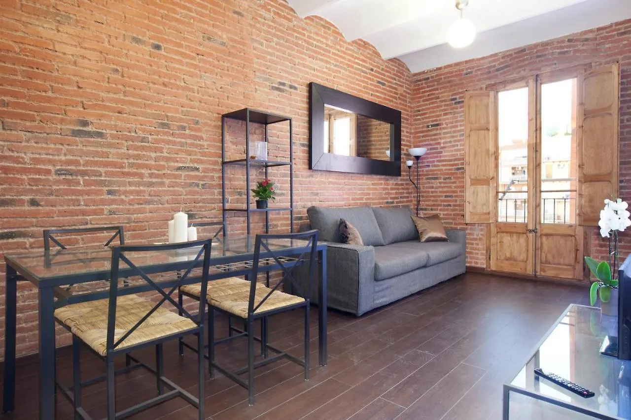 Central Apartment In Eixample Barcelona